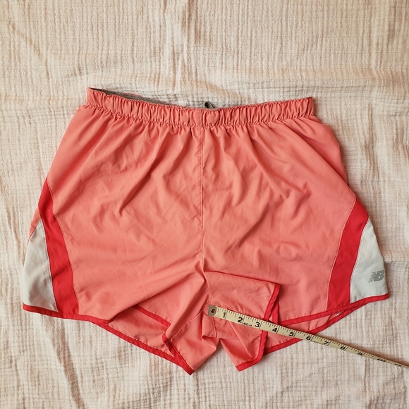 Relisted New Balance Running athletic shorts coral - Picture 6 of 8